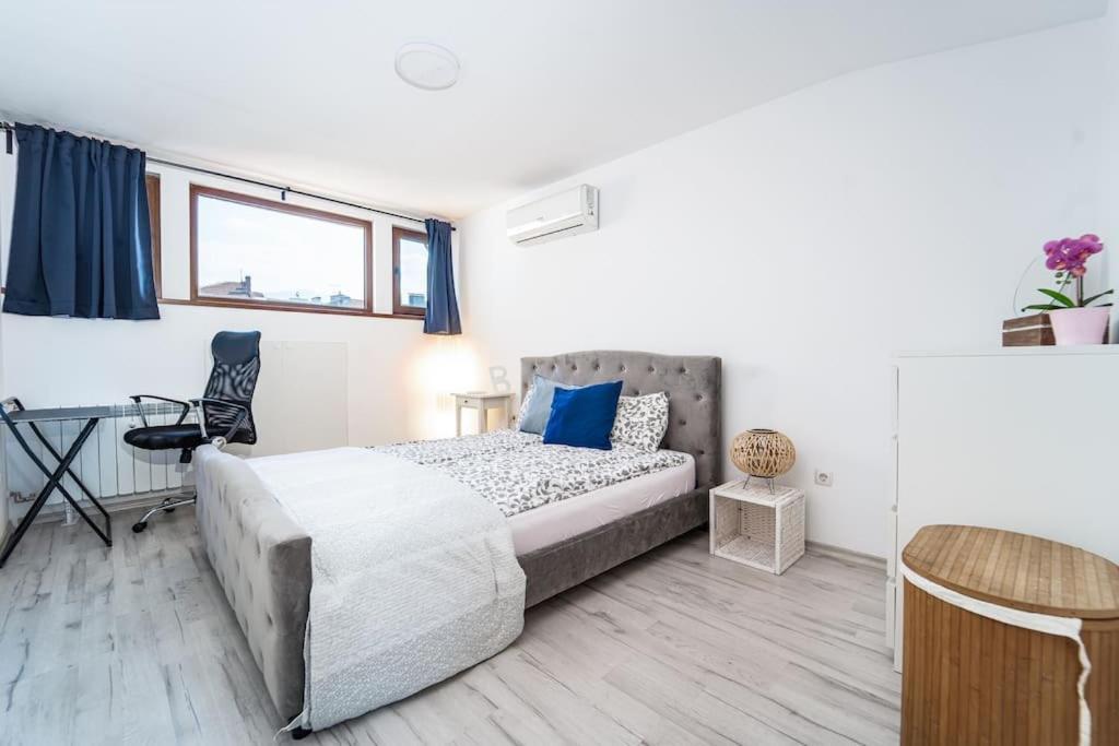 Central Apartment 2Bd Next To Vitosha Bul. 索菲亞 外观 照片