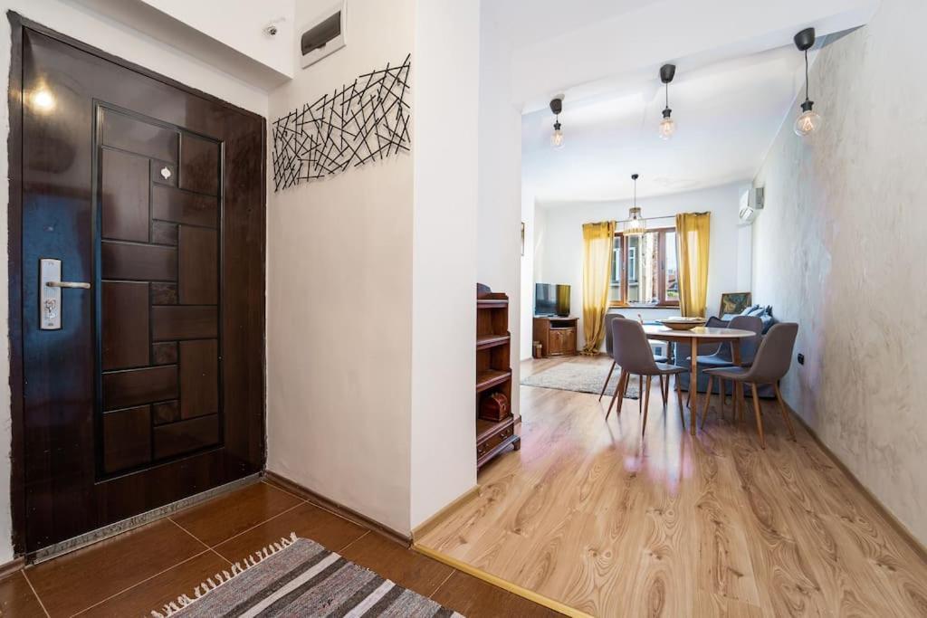 Central Apartment 2Bd Next To Vitosha Bul. 索菲亞 外观 照片