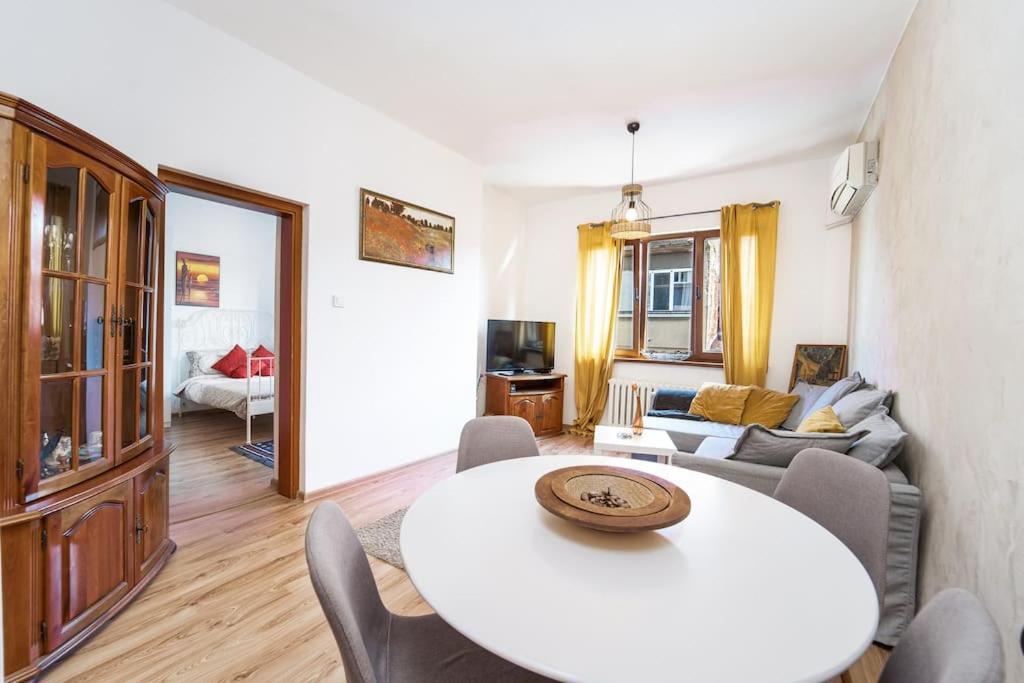 Central Apartment 2Bd Next To Vitosha Bul. 索菲亞 外观 照片